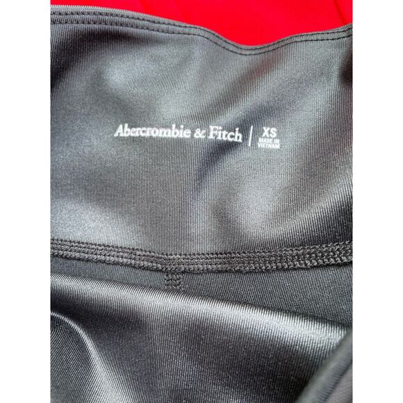 Abercrombie & Fitch Faux Leather Bike Shorts Womens XS Black Stretch Shiny - Picture 3 of 3